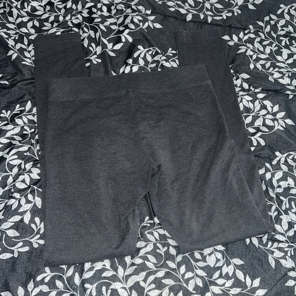 Aeropostale Gray Low rise Leggings - Picture 3 of 3